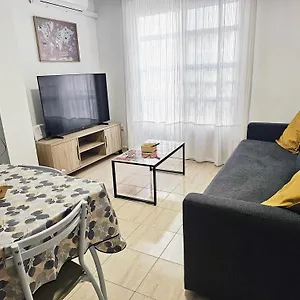  Apartment Sunlit Casa Bonita With Free Parking Spanien